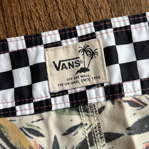 Vans board shorts - Picture 4 of 6